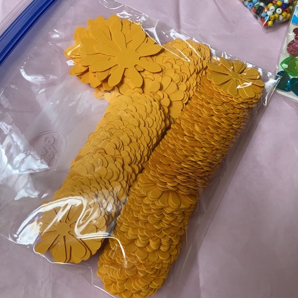 Arts & Crafts Supplies Bundle - Picture 3 of 6